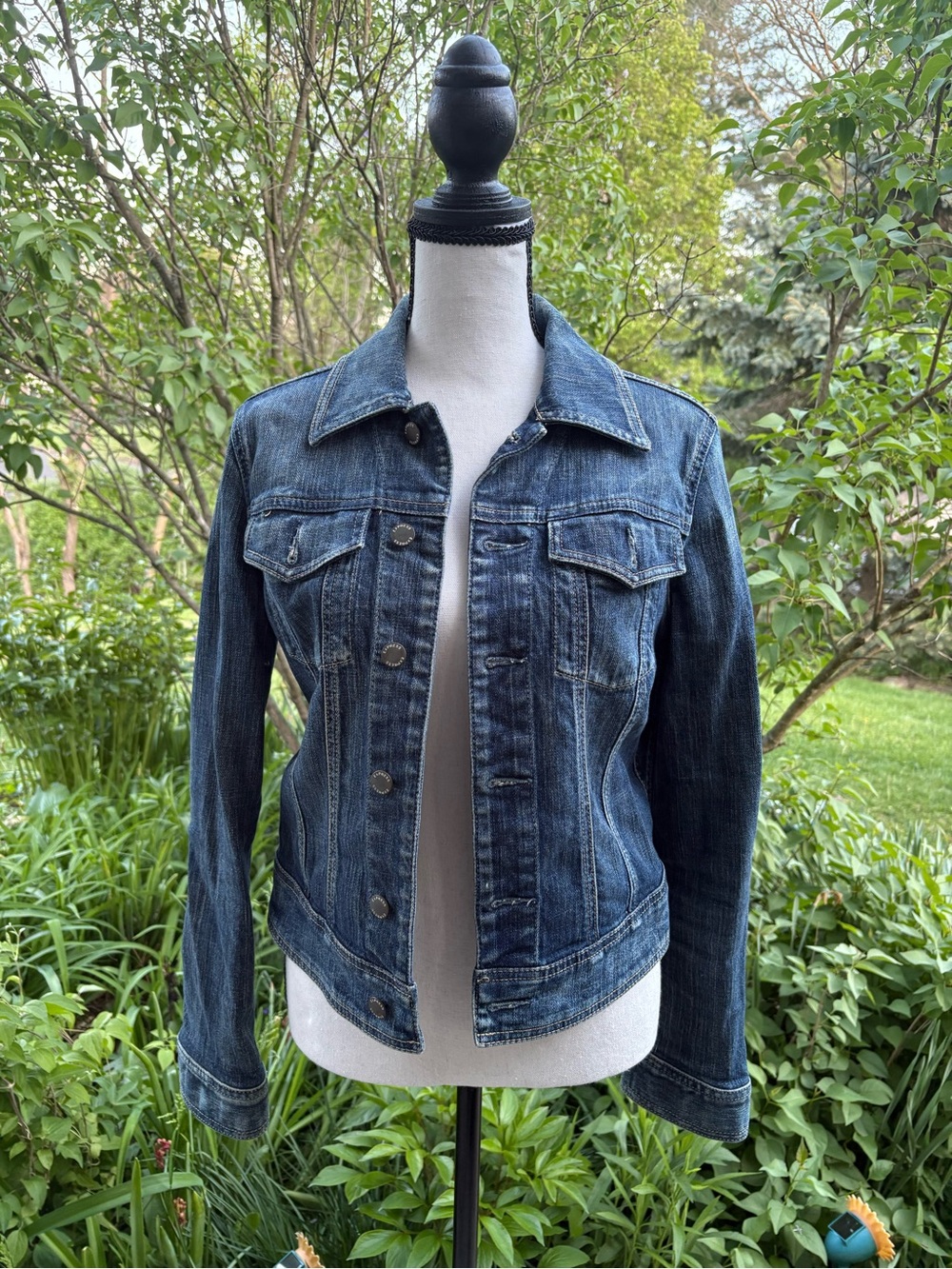 Size Small (4-6) Express Women's Dark Blue Denim Jean Jacket 90% cotton
